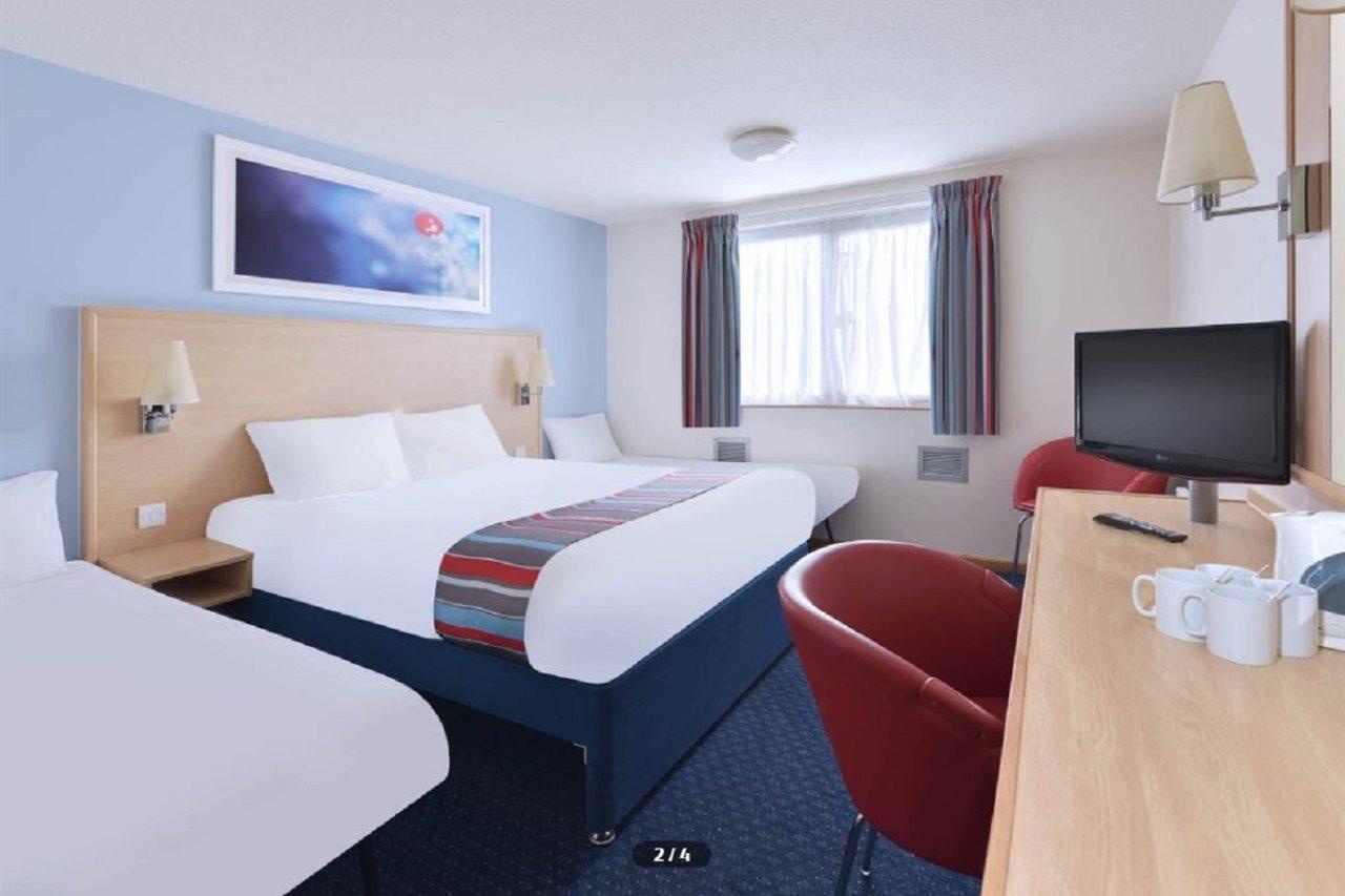 Travelodge Aberdeen Airport Kültér fotó